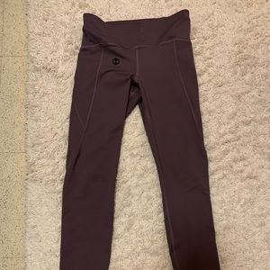 Under Armour lavender leggings women’s M NWOT